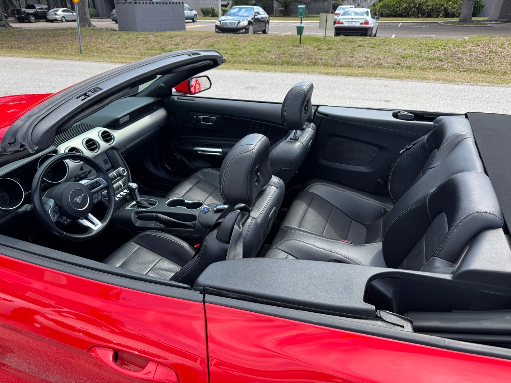 2023 Ford Mustang - $26,998