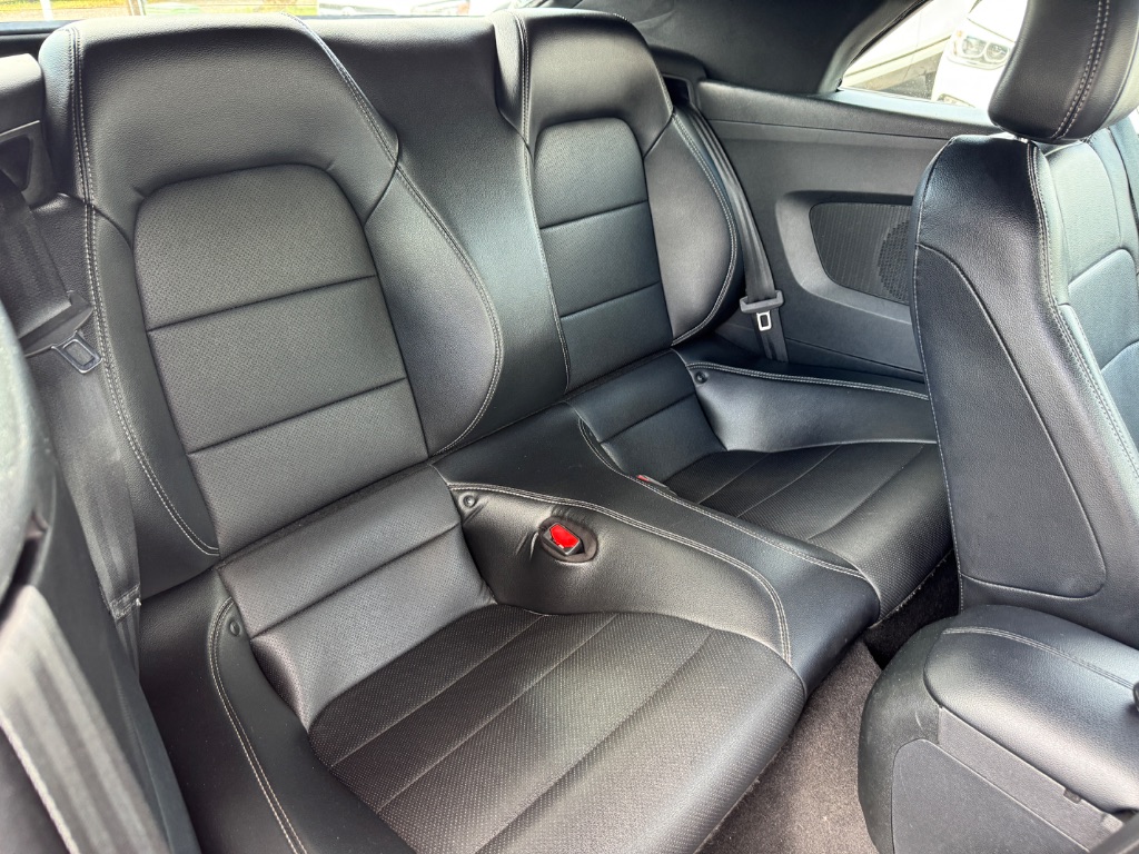 2023 Ford Mustang - $26,998