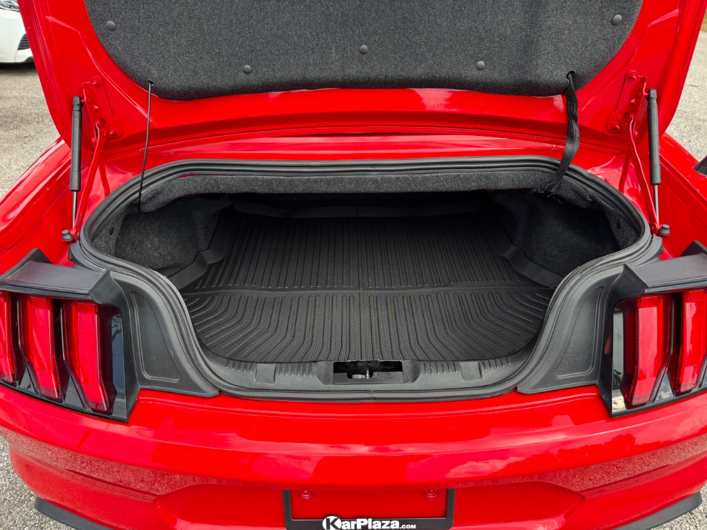 2023 Ford Mustang - $26,998