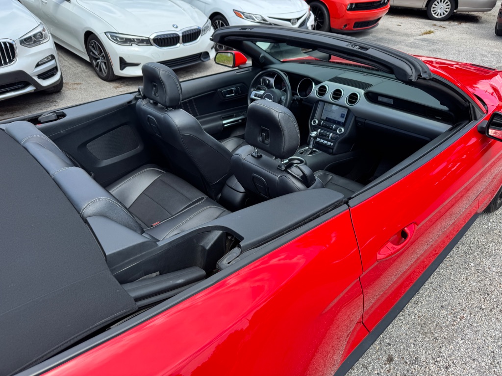 2023 Ford Mustang - $26,998