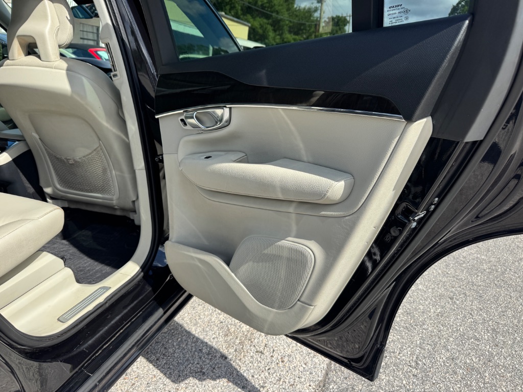 2018 Volvo XC90 - $17,998