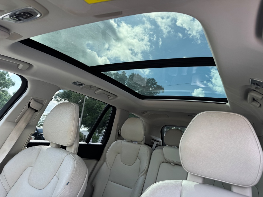 2018 Volvo XC90 - $17,998