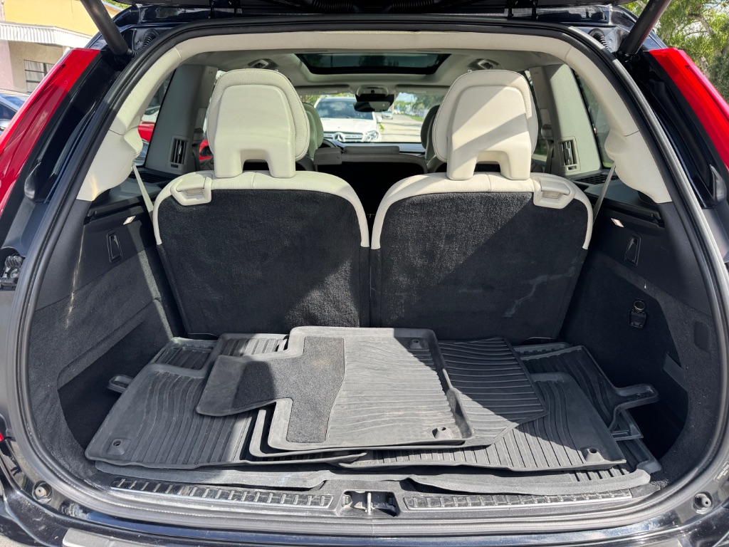 2018 Volvo XC90 - $17,998