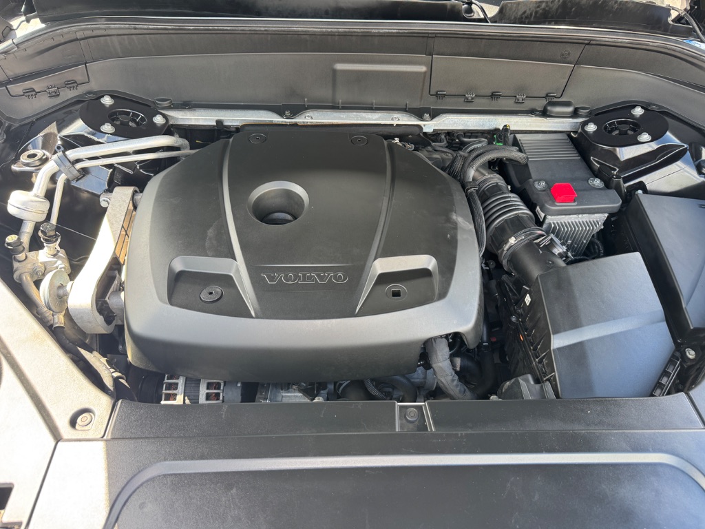 2018 Volvo XC90 - $17,998