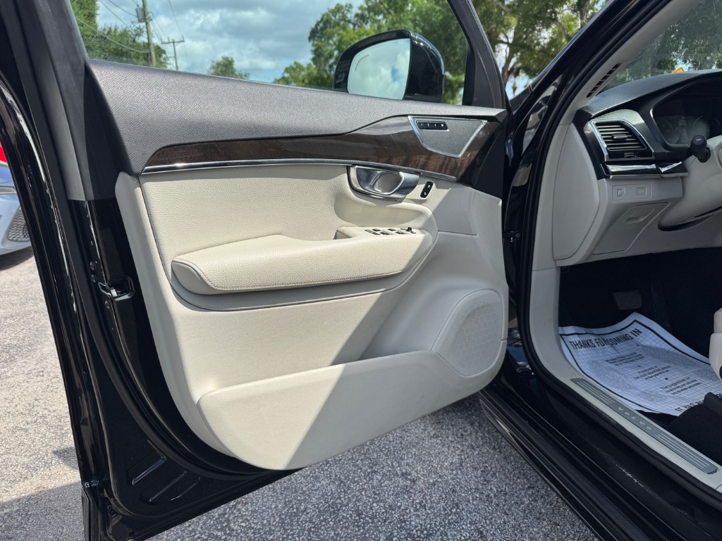 2018 Volvo XC90 - $17,998