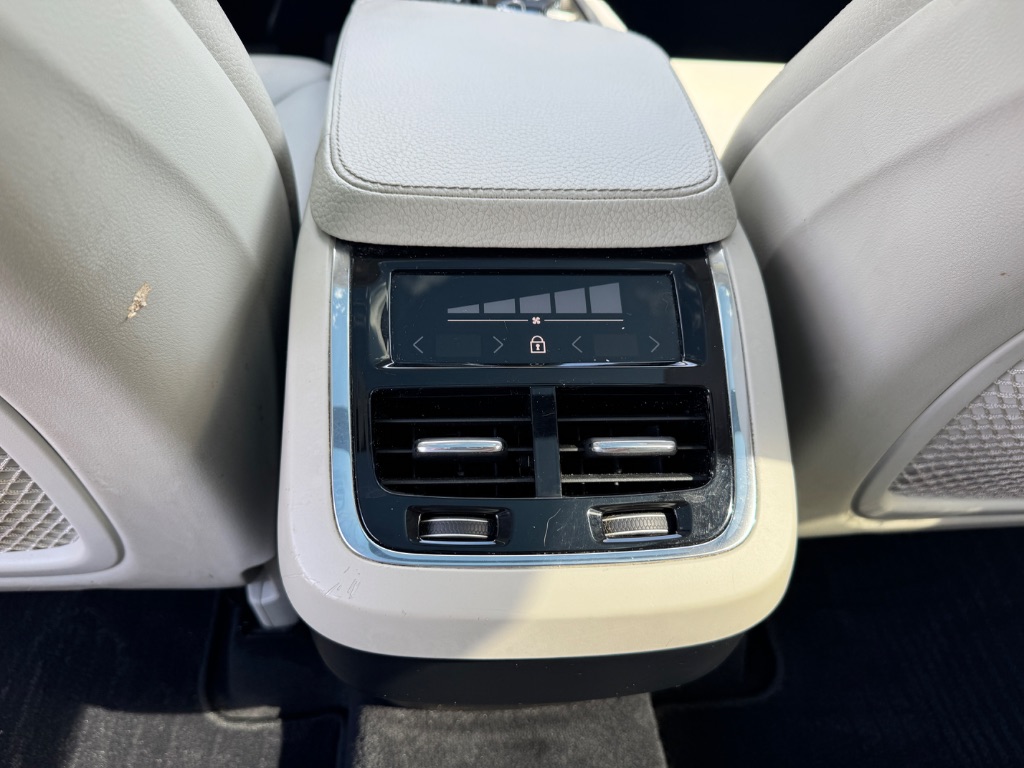 2018 Volvo XC90 - $17,998