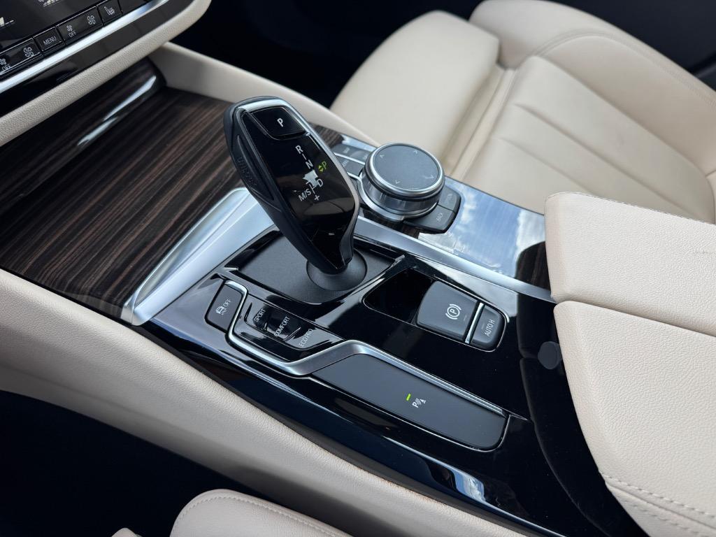 2019 BMW 530i - $16,998