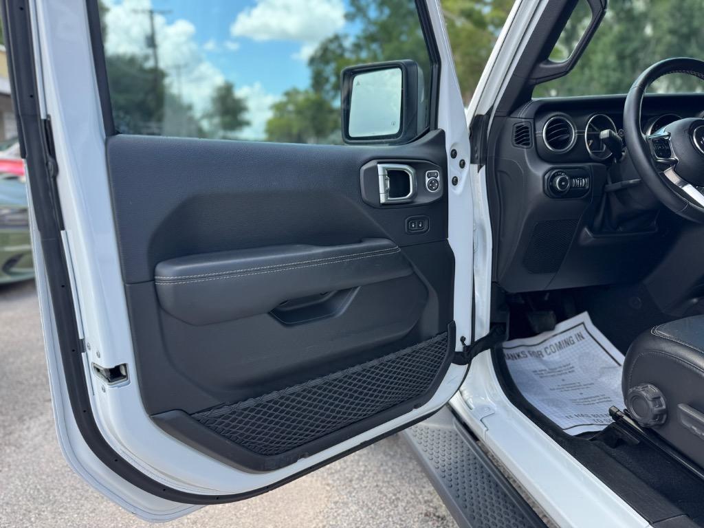 2018 Jeep Wrangler - $22,998