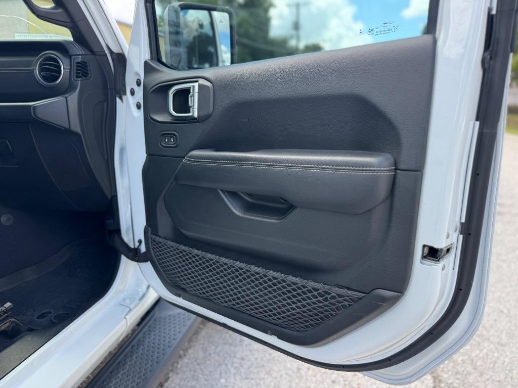 2018 Jeep Wrangler - $22,998