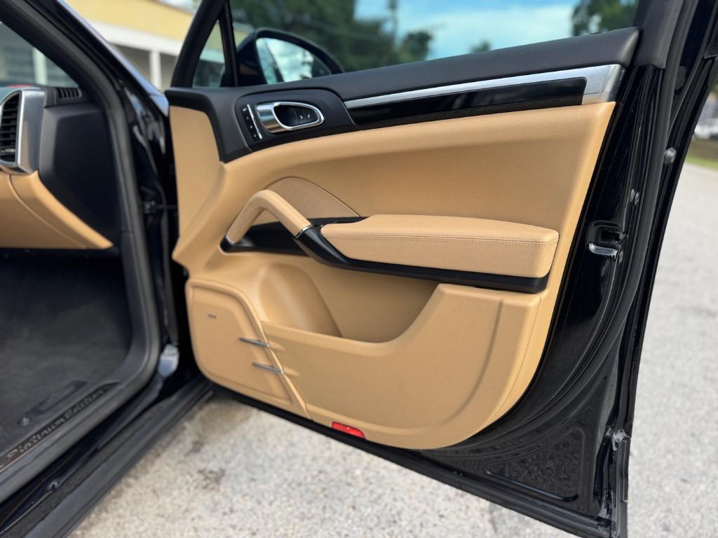 2018 Porsche Cayenne - $20,998