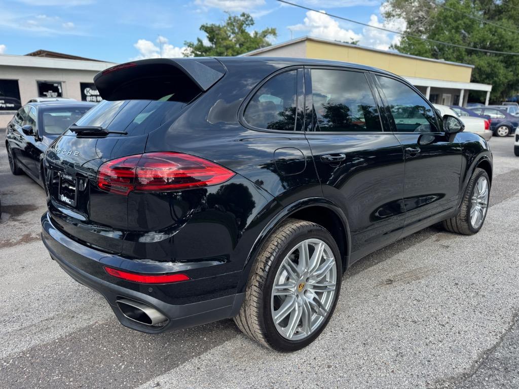 2018 Porsche Cayenne - $20,998