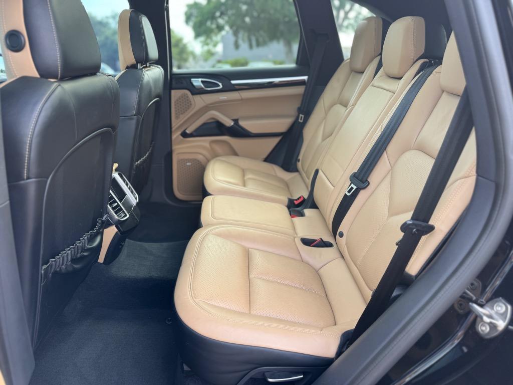 2018 Porsche Cayenne - $20,998