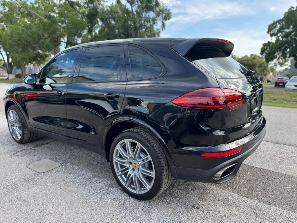 2018 Porsche Cayenne - $20,998