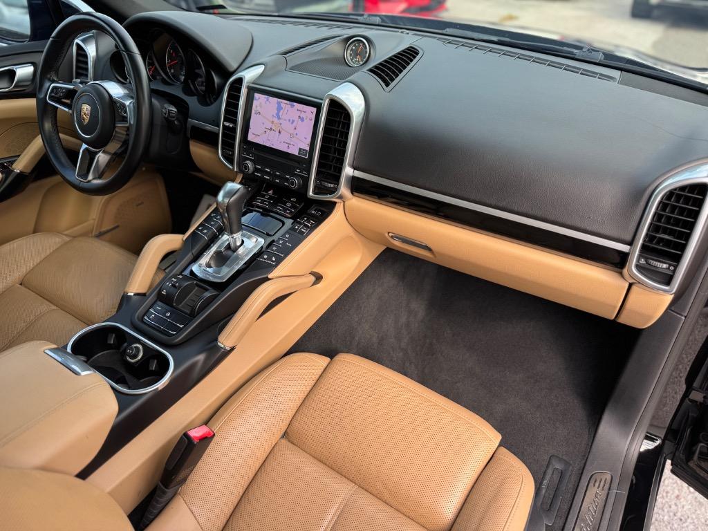 2018 Porsche Cayenne - $20,998