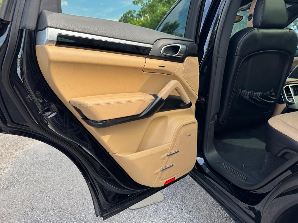 2018 Porsche Cayenne - $20,998