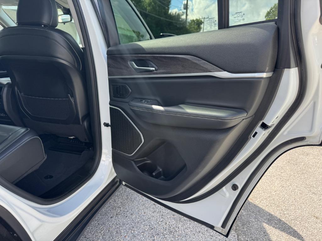 2022 Jeep Cherokee - $25,998