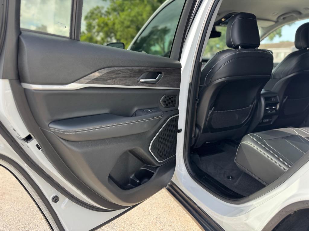 2022 Jeep Cherokee - $25,998