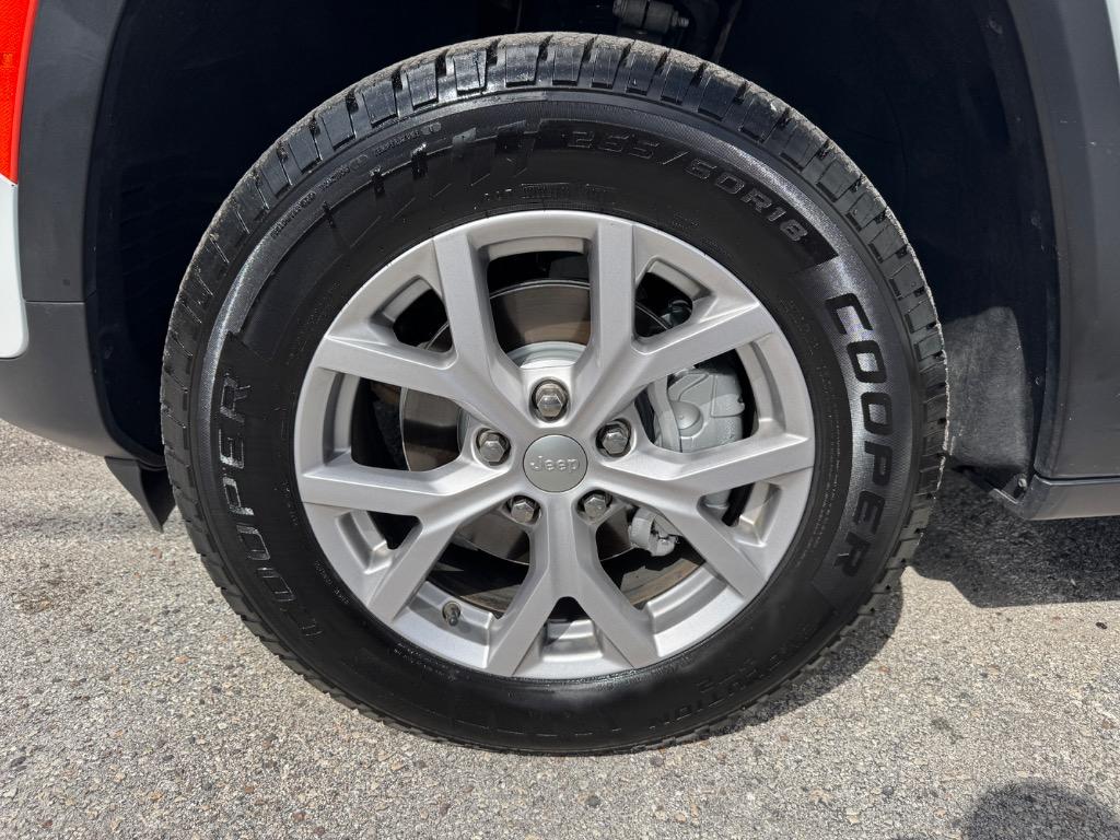 2022 Jeep Cherokee - $25,998