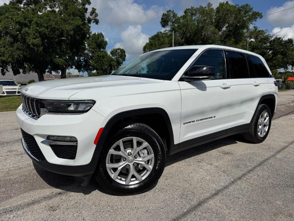 2022 Jeep Cherokee - $25,998