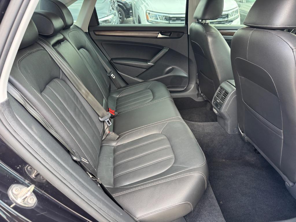 2020 Volkswagen Passat - $11,998