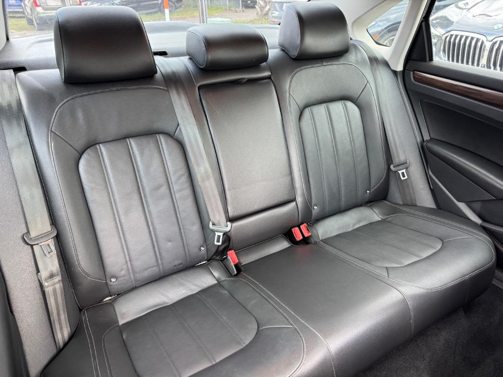 2020 Volkswagen Passat - $11,998