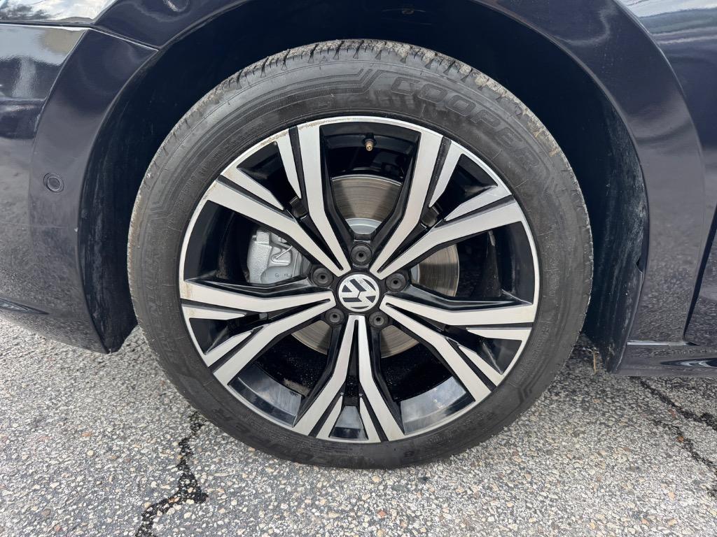 2020 Volkswagen Passat - $11,998