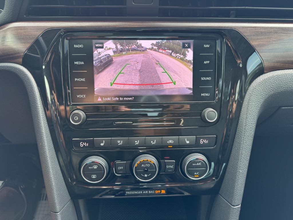 2020 Volkswagen Passat - $11,998