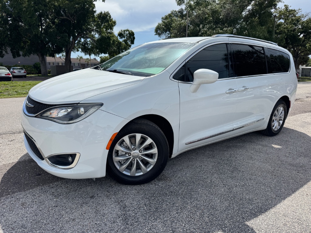 2019 Chrysler Pacifica - $10,998