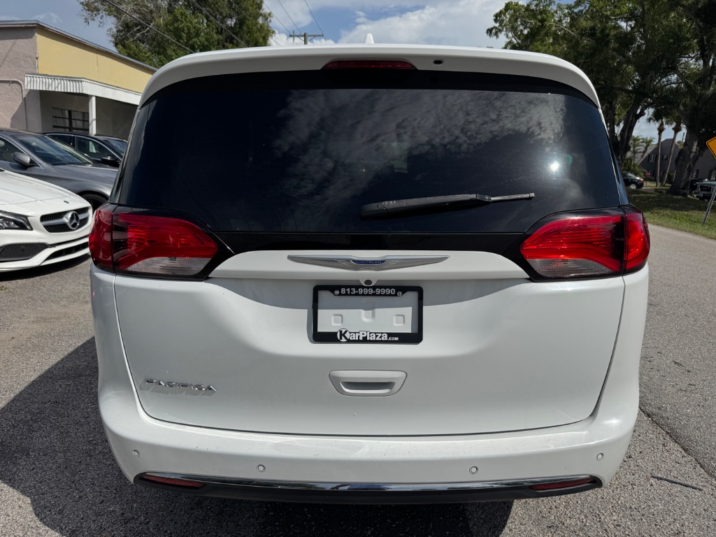 2019 Chrysler Pacifica - $10,998