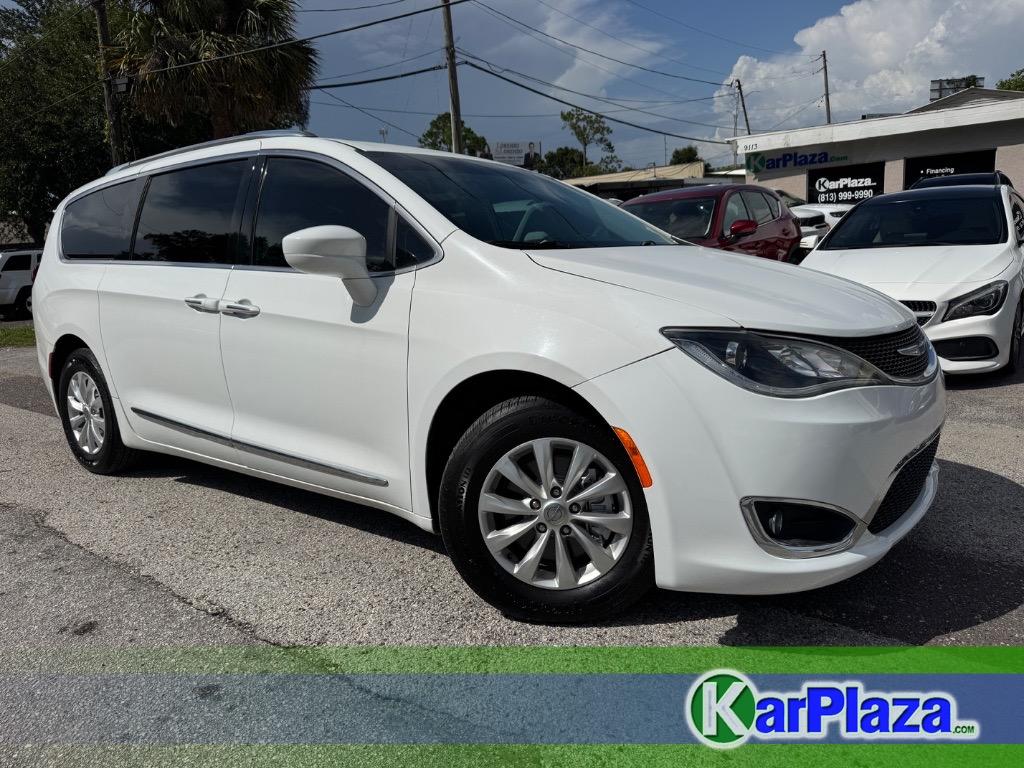 2019 Chrysler Pacifica - $10,998