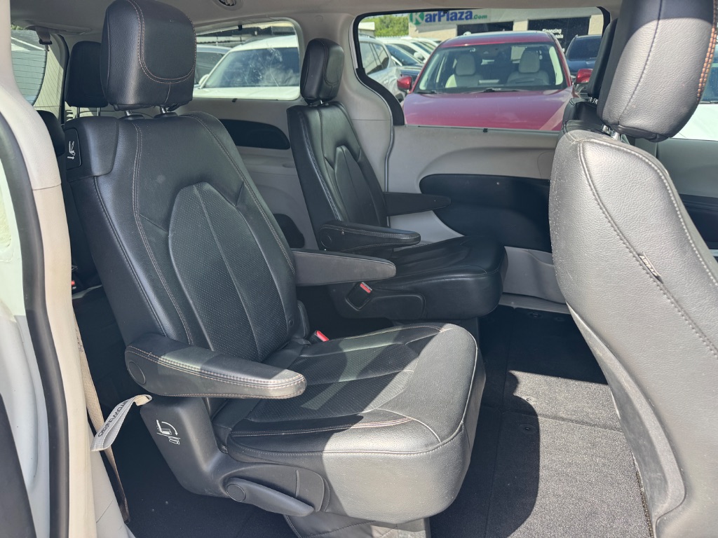 2019 Chrysler Pacifica - $10,998
