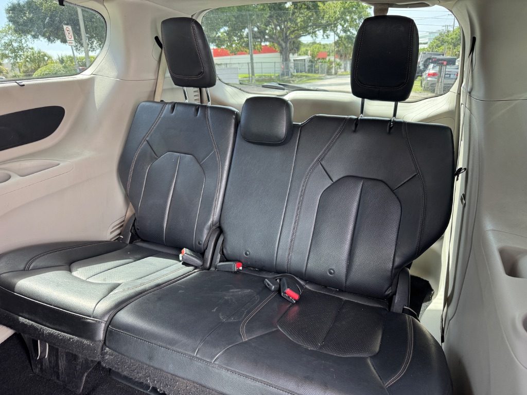 2019 Chrysler Pacifica - $10,998