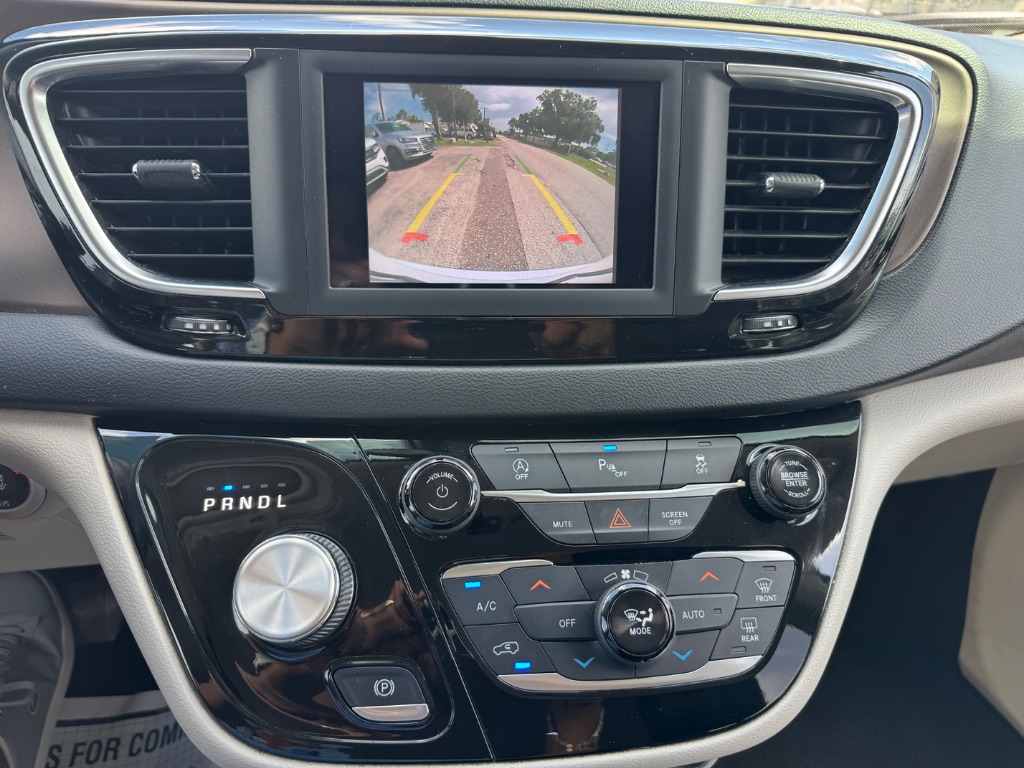 2019 Chrysler Pacifica - $10,998