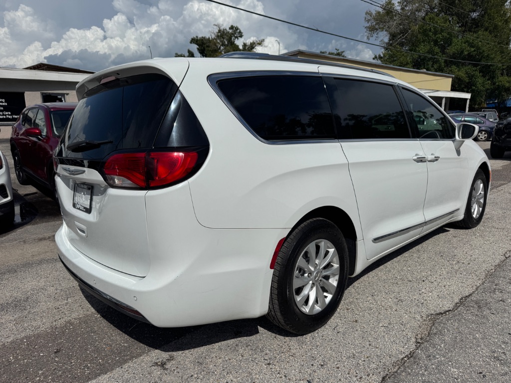 2019 Chrysler Pacifica - $10,998