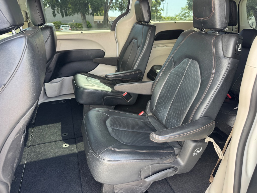 2019 Chrysler Pacifica - $10,998