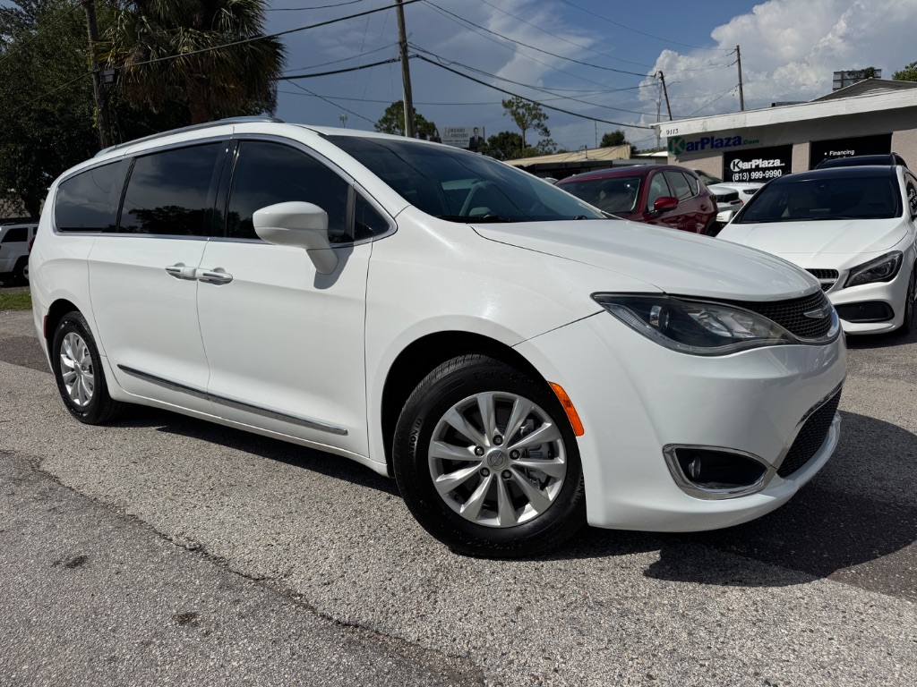 2019 Chrysler Pacifica - $10,998