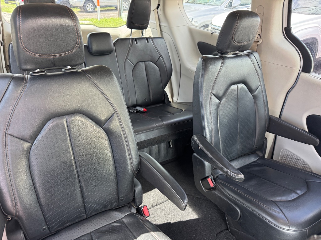 2019 Chrysler Pacifica - $10,998