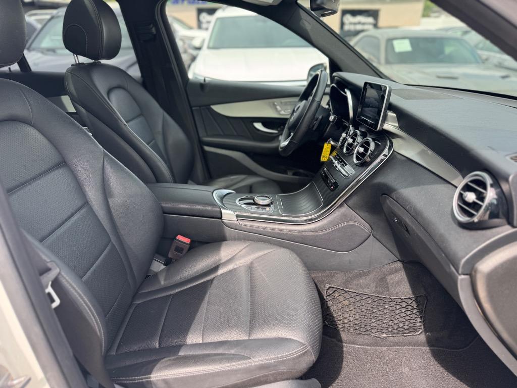 2019 Mercedes-Benz C-Class - $15,998