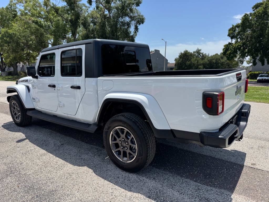 2020 Jeep Gladiator - $24,998