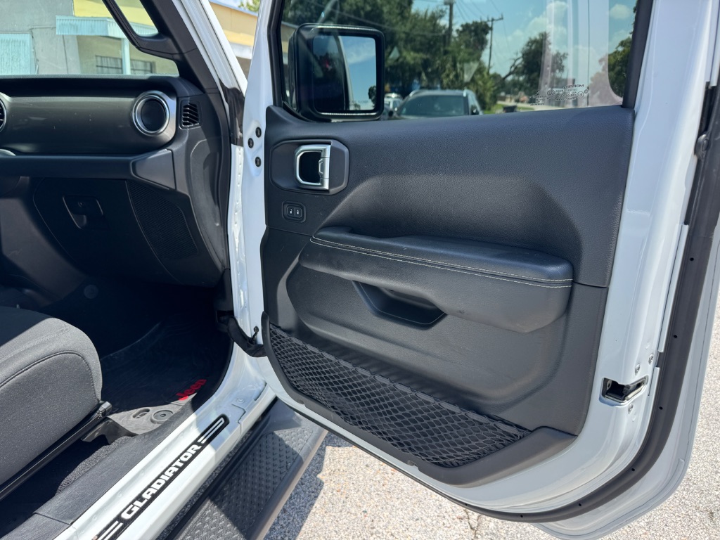 2020 Jeep Gladiator - $24,998