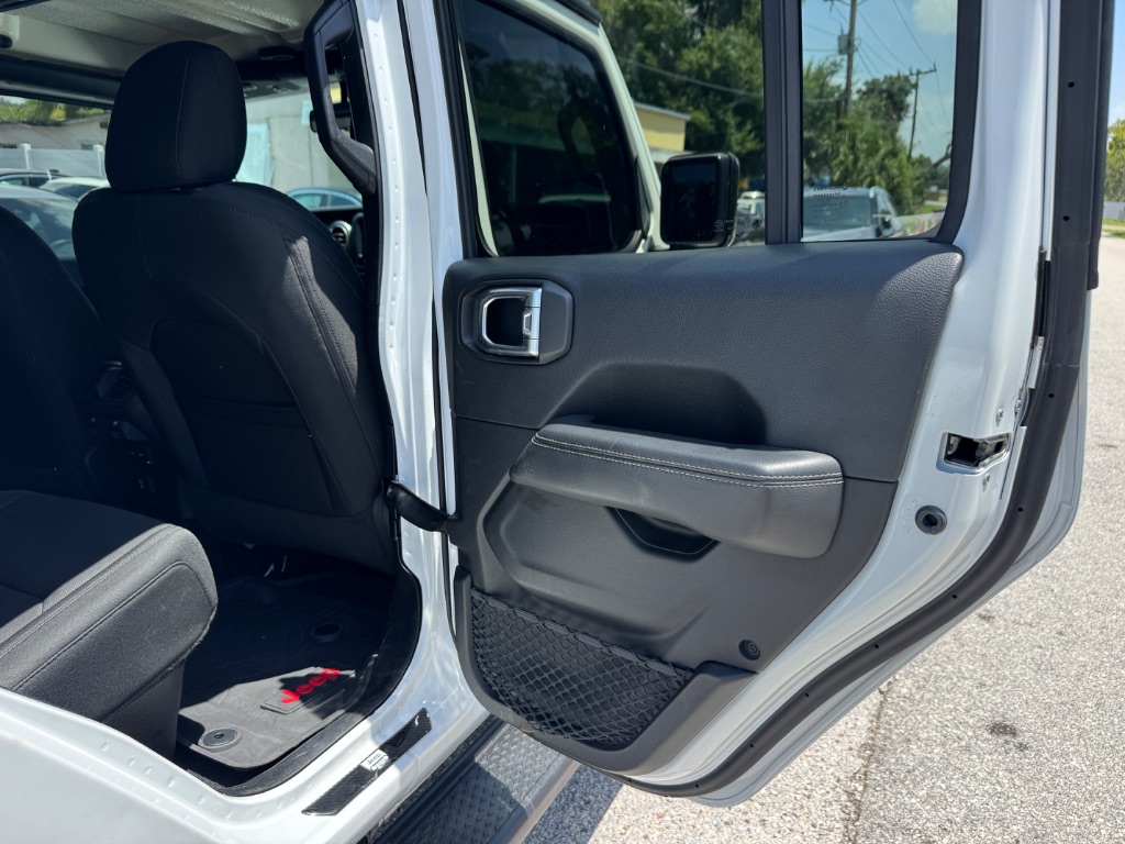 2020 Jeep Gladiator - $24,998
