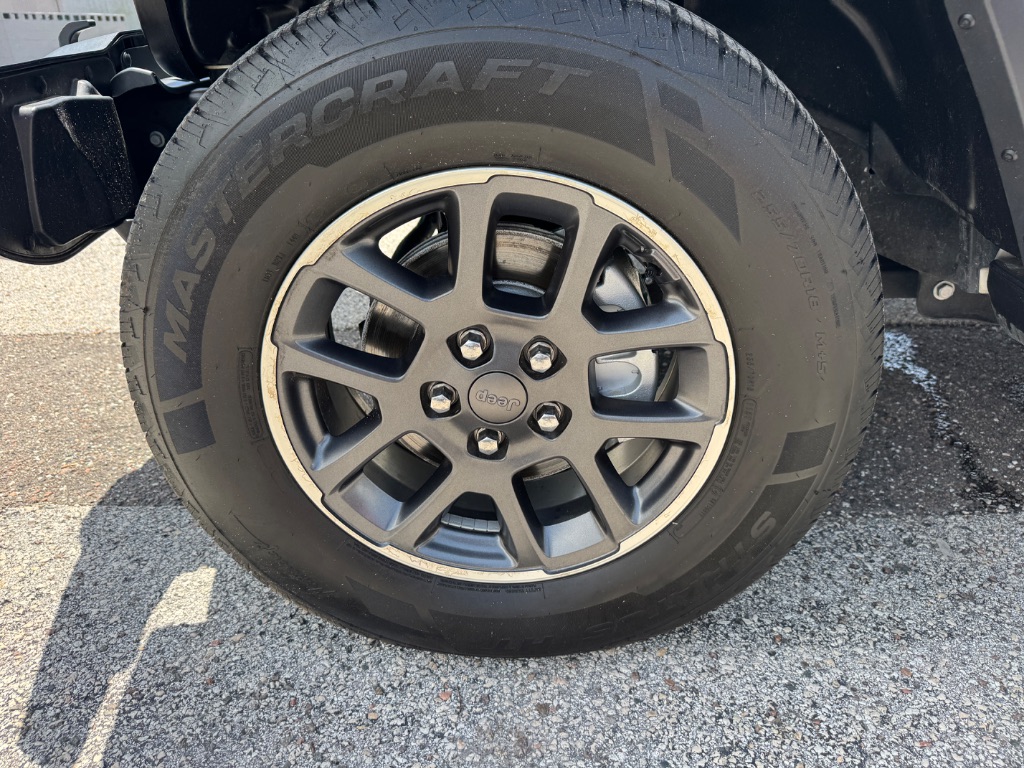 2020 Jeep Gladiator - $24,998