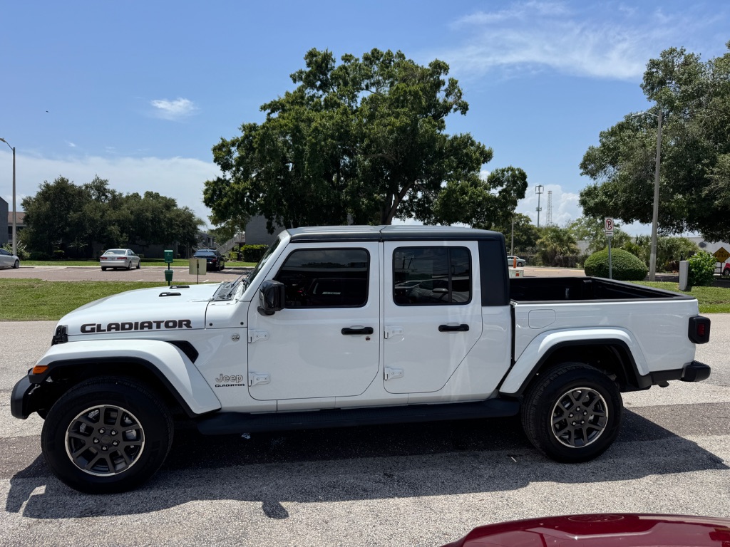 2020 Jeep Gladiator - $24,998