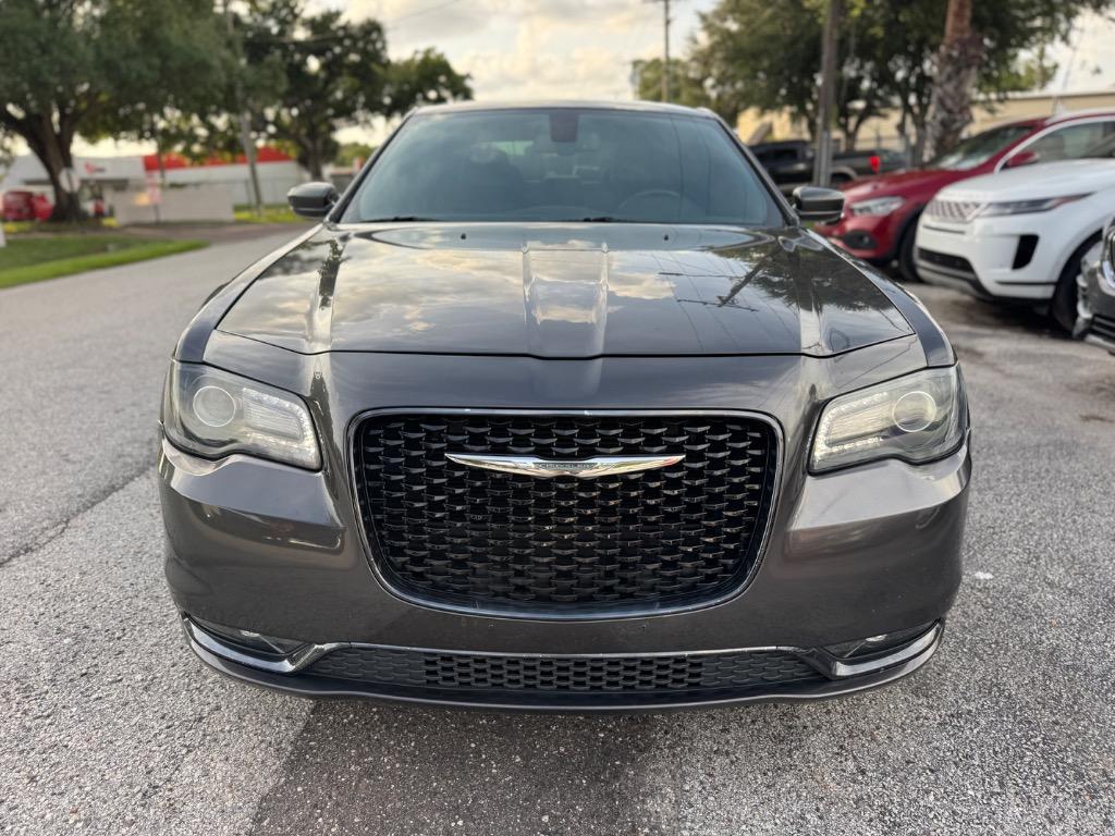 2018 Chrysler 300 - $16,998