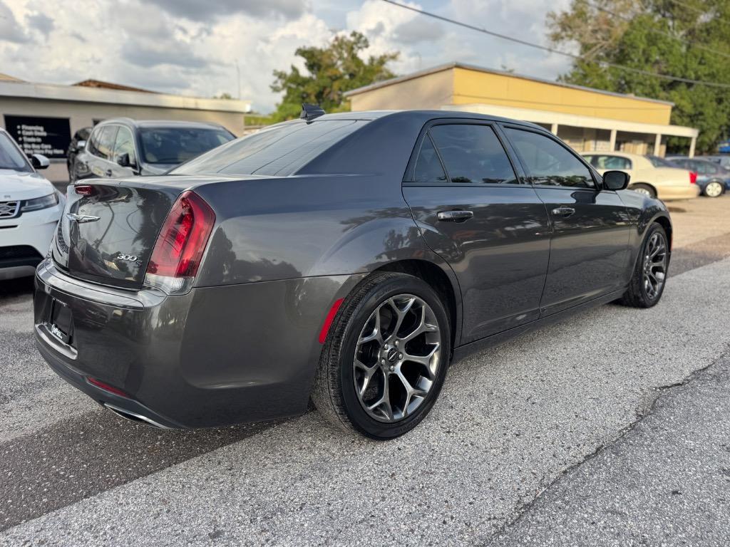 2018 Chrysler 300 - $16,998