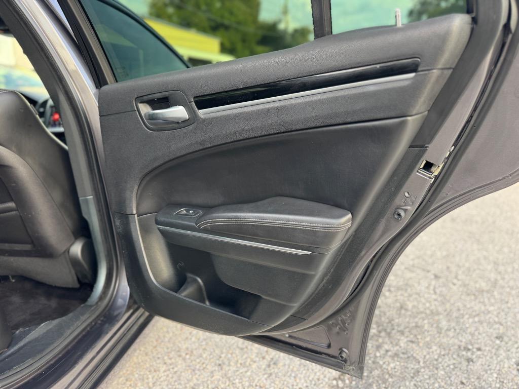 2018 Chrysler 300 - $16,998