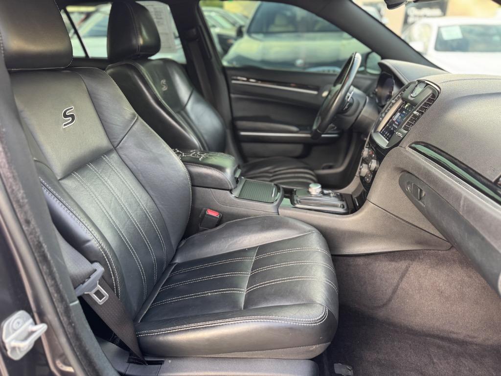 2018 Chrysler 300 - $16,998