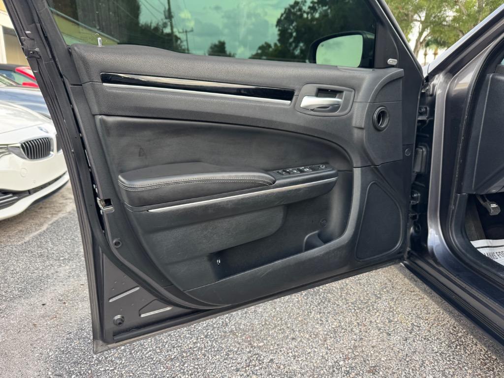 2018 Chrysler 300 - $16,998