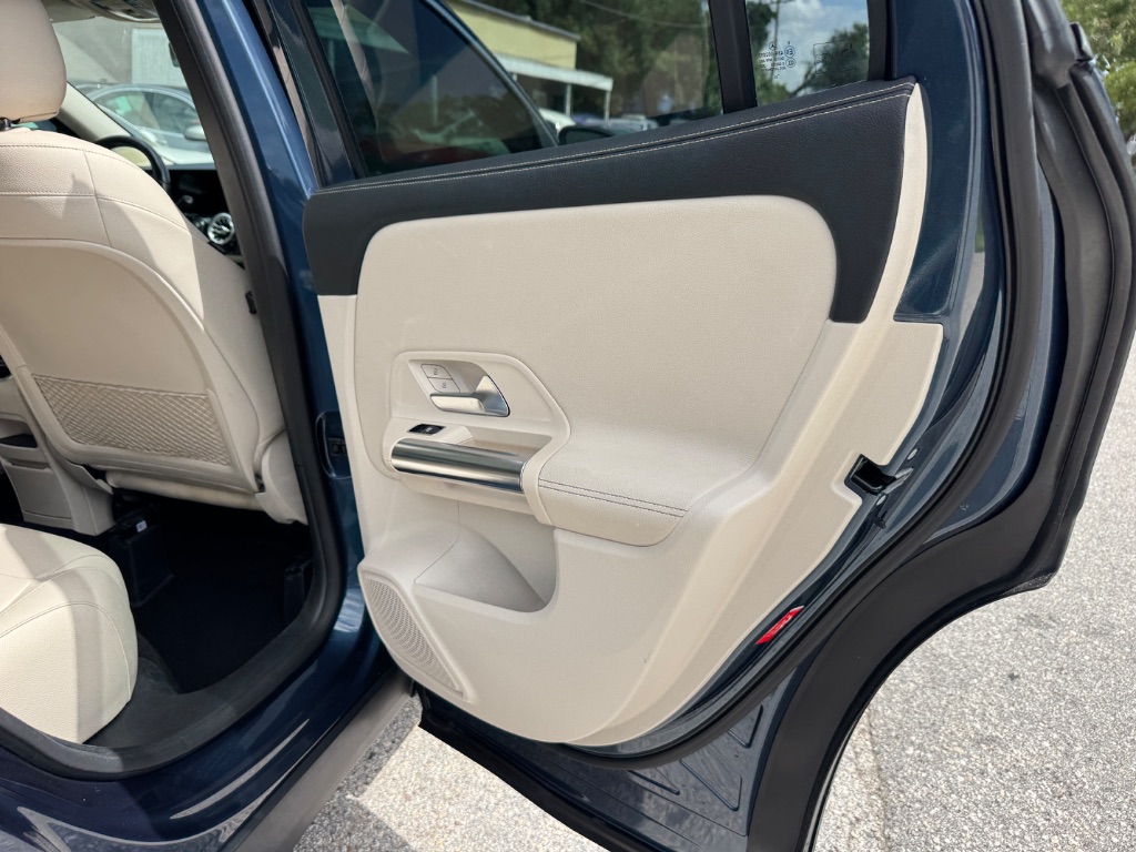 2021 Mercedes-Benz A-Class - $21,998