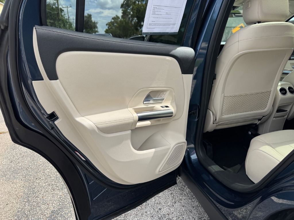 2021 Mercedes-Benz A-Class - $21,998
